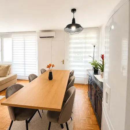 Riverside Apartment, 10min Airport * Saraievo