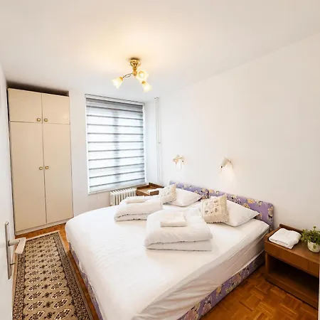 Riverside Apartment, 10min Airport * Saraievo